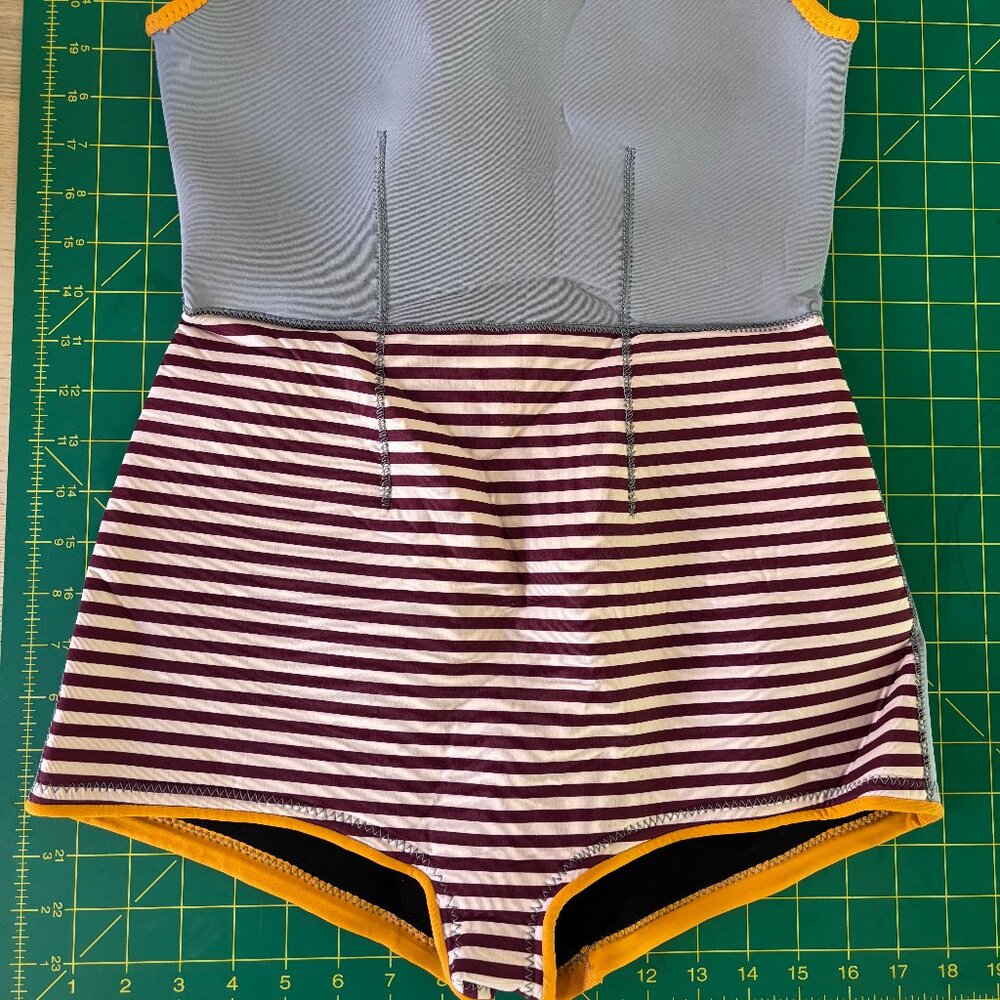 Seea Cardiff 2mm Yulex One-Piece Rashguard wetsuit - Women's - Size L - Picture 3 of 5
